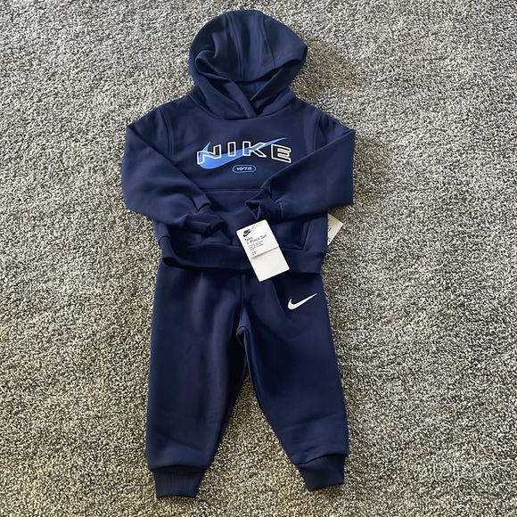 Nike Other - NEW! NIKE 2-PIECE BLUE SWEATSHIRT AND SWEATPANTS SET. SIZE 2T. BOYS.